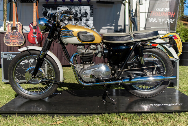 1964 Triumph T120