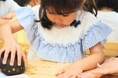 ライクキッズがお米の”一粒の大切さ“を学ぶ食育イベントを開催　自分たちの力で籾取りやすり鉢を使った脱穀体験に挑戦！