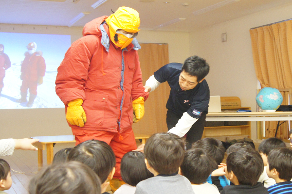 子どもたちに夢と希望を届ける 南極クラス を認可保育園 学童クラブで開催 ライクのプレスリリース