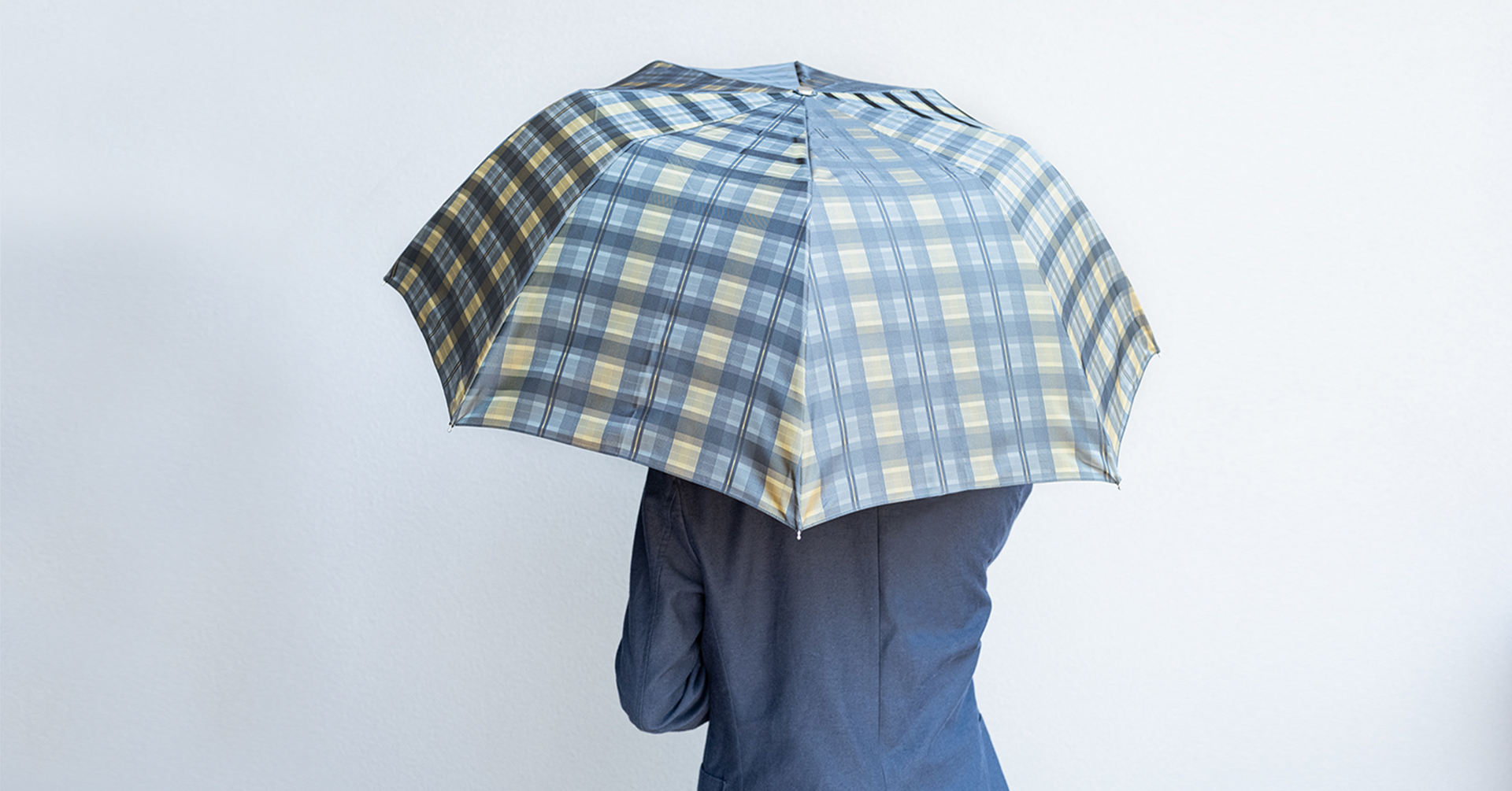 創業155年の傘生地屋から初となる紳士の日傘「Shade」を発売します