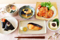 京の味覚で新生活を応援するセット商品「門出」が、2025年3月1日より新発売。レンジで1分チンするだけで完成する西京焼きをはじめ、京都一の傳の「簡単・おいしい」商品をセレクト。
