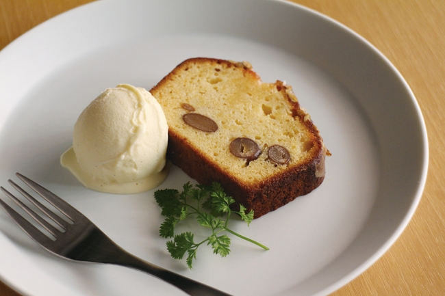 みそパウンドケーキ バニラアイスクリーム添え