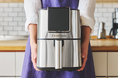 パワーカップルの食ライフをアップデート!“ほぼA4サイズ”のコンパクト自動調理家電、Russell Hobbs『エアフライオーブン』新発売。
