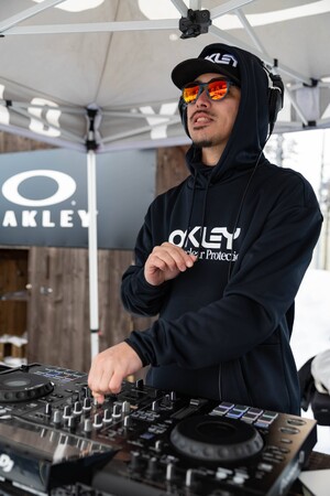 DJがOAKLEY COMMUNITY DAYSを盛り上げます