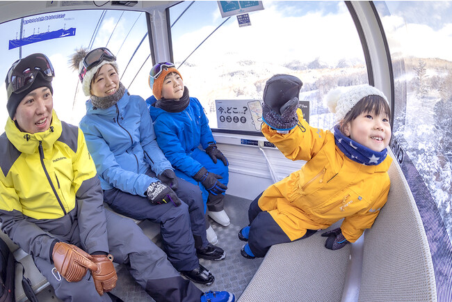 山頂まではゴンドラで！最長4,000ｍ滑走