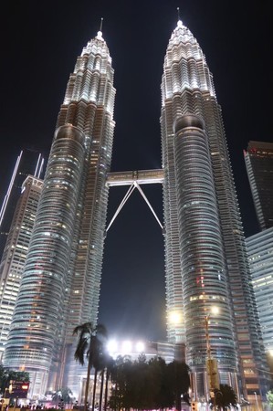 マレーシアの観光スポットのひとつ　ツインタワー