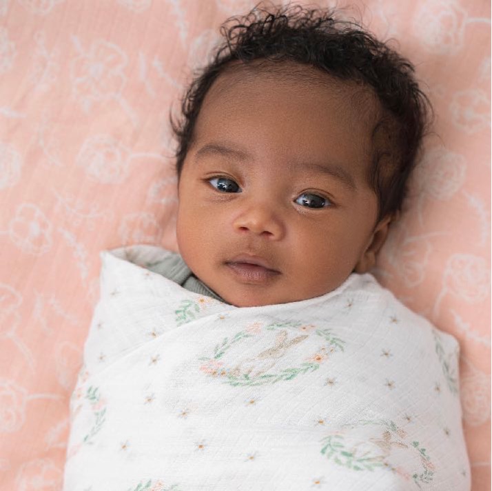 aden + anais essentials（エイデンアンドアネイエッシェンシャルズ）2023春夏新作よりblushing bunnies