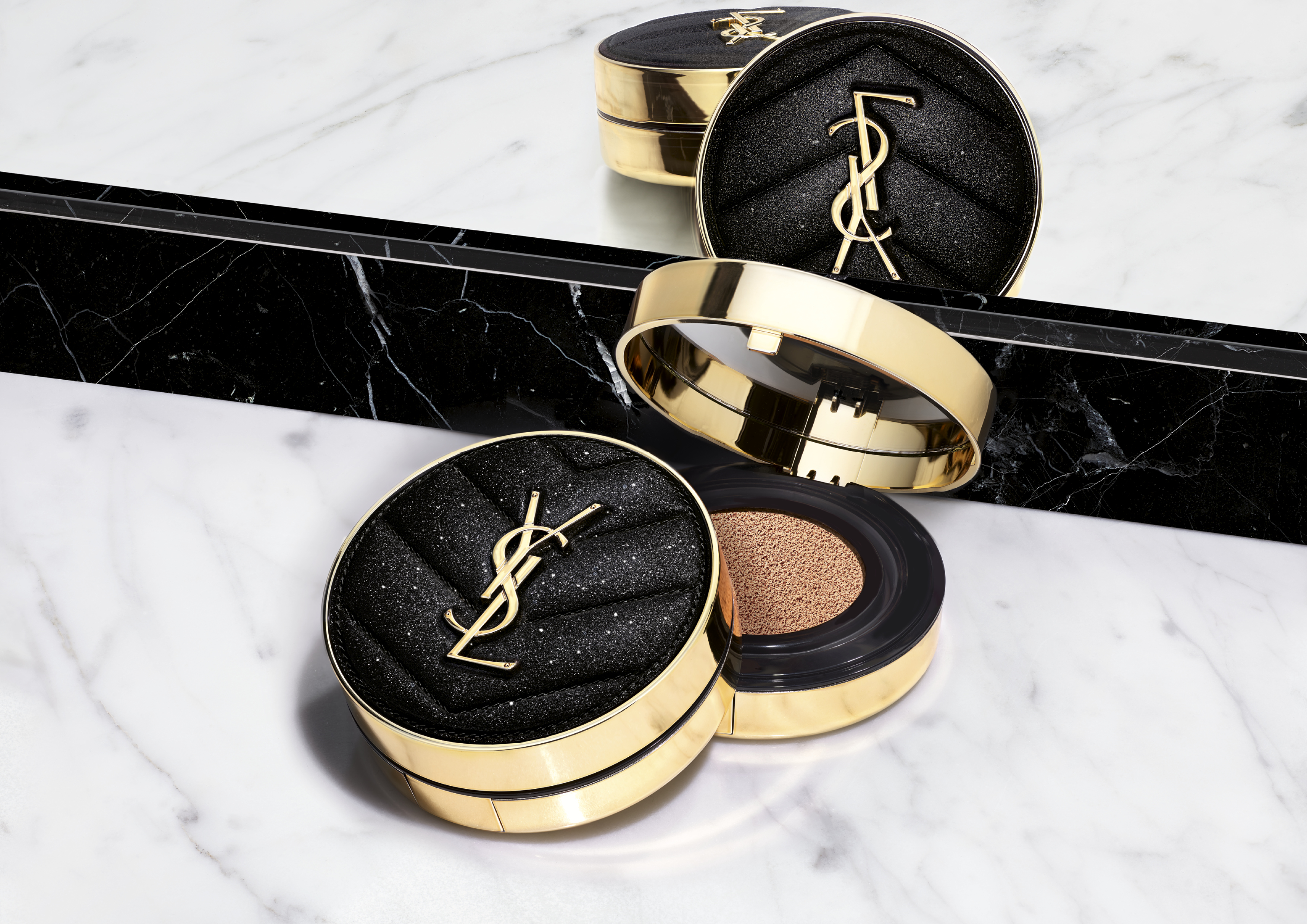 低価好評】 Yves Saint Laurent Beaute - YSL アンクル ド ポー ル