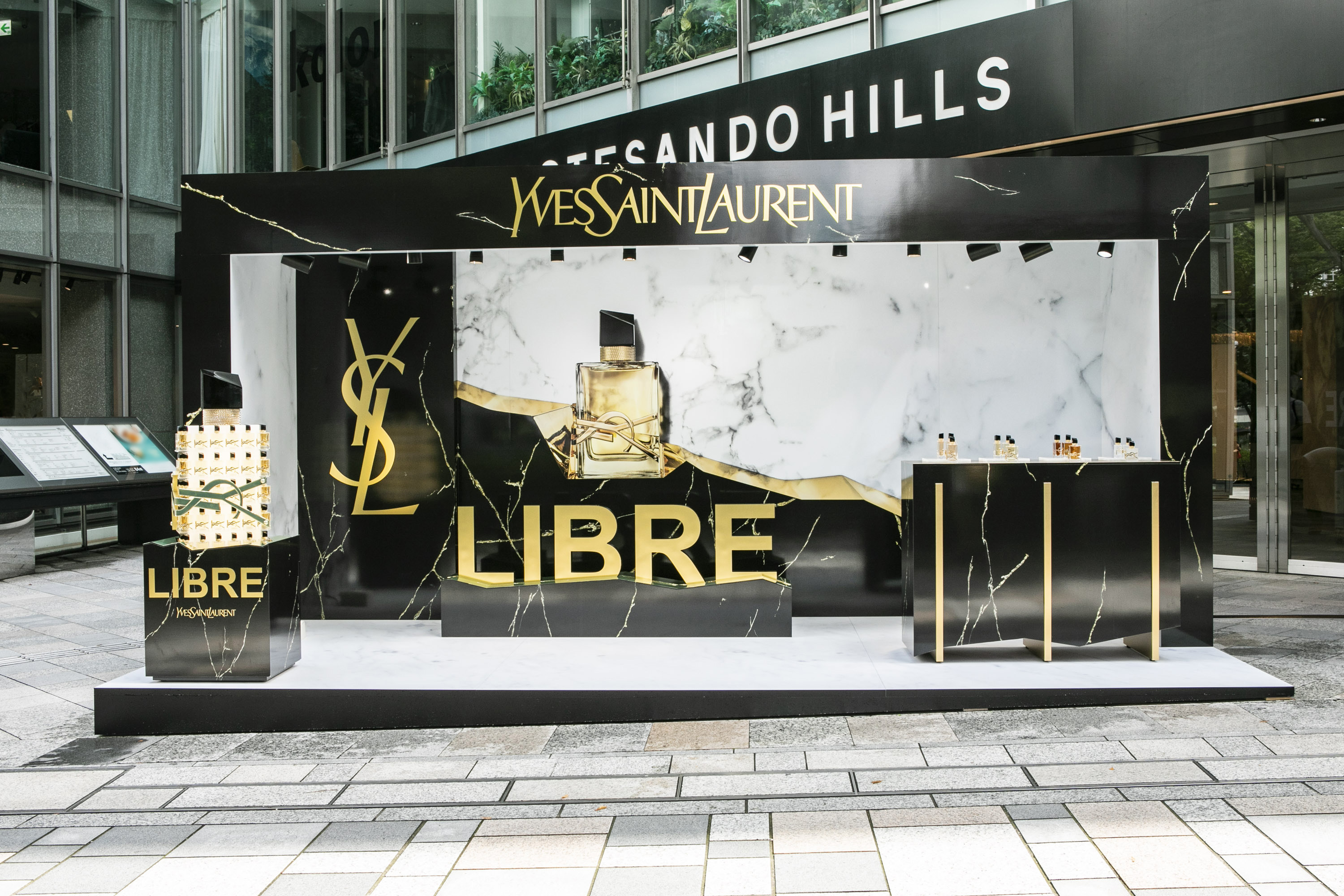 YSL】表参道ヒルズのポップアップスタンド「YSL LIBRE STAND」に山田優