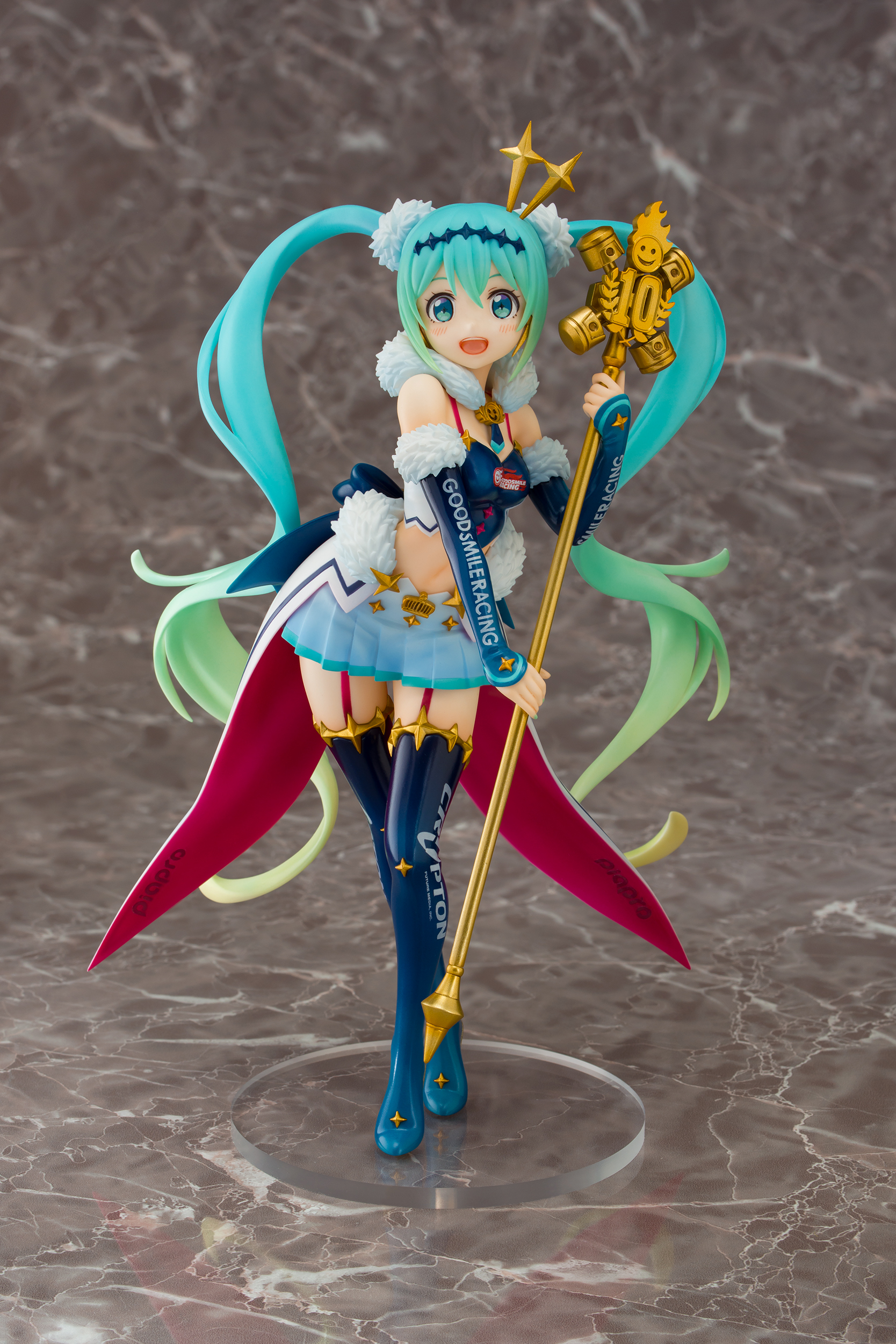 初音ミク Gtプロジェクト より レーシングミク 18 Challenging To The Top のスケールフィギュア が登場 株式会社アクアマリンのプレスリリース