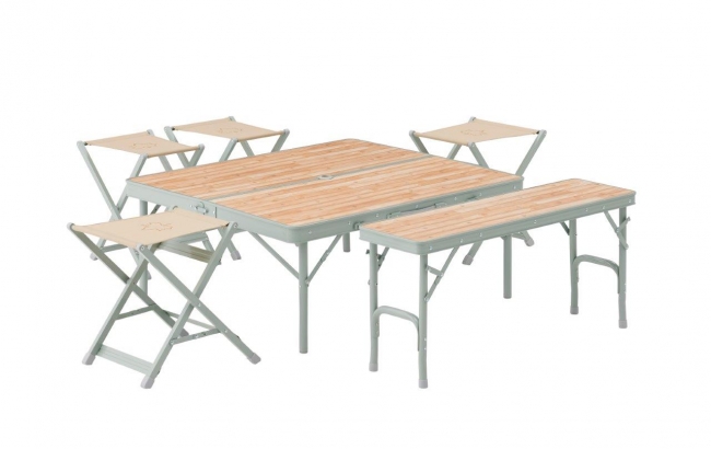 テーブルの高さを2段階で調整可能。ローポジションにすれば、お子様でも使いやすい高さに早変わり。