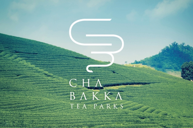 「CHABAKKA TEA PARKS」は「CHABAKKA（茶バカ・茶ばっかり・茶葉）」と「TEA PARKS（誰もが気楽に集い、自由気ままに過ごす公園のような場所）」という意味が込められています。