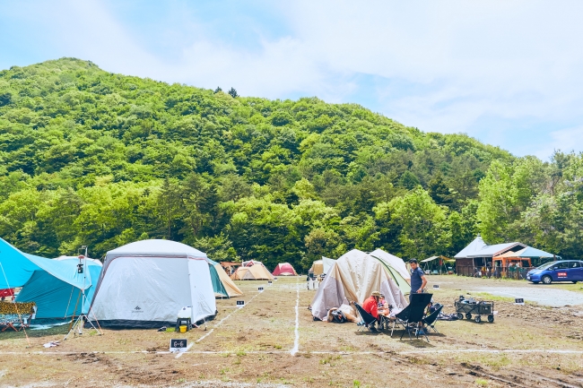 宿泊はイベント会場のPICA富士西湖や近隣の民宿・キャンプ場で（要予約）