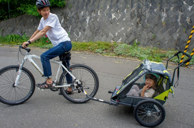 子供と一緒にサイクリングを楽しめる チャイルドトレーラーの販売開始キャンペーンがスタート 株式会社アドベンチャーエイドのプレスリリース