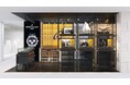 ブライトリング、国内百貨店2店舗目となるブティックを大丸東京店にオープン