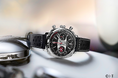 ブライトリング、仮面ライダー55周年を祝すレーシング・クロノグラフを発表