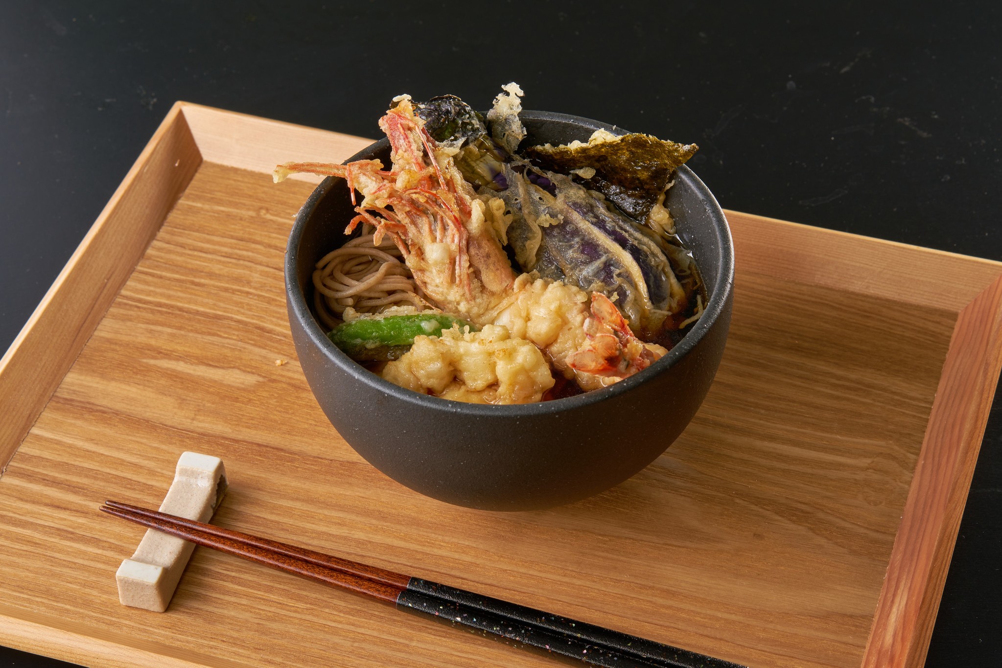 今年の年越しは天丼 蕎麦 どちらも楽しめる 天ぷら 天よし で12月31日 木 に 年越し天丼 年越しそば を販売 アークランドサービスホールディングス株式会社のプレスリリース