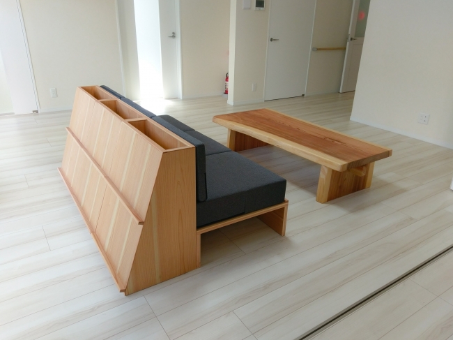 多摩産杉のテーブル＆ソファ