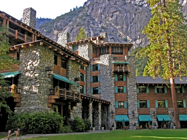 「アワニー・ホテル」(c) courtesy of Yosemite_Mariposa  County Tourism Burea