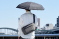 【新登場!オリジナル傘付き】夏の旅行やお出かけにぴったり!雨や猛暑でも頼れるタフさを持つ次世代ショルダーバッグ。夏やアクティブなシーンでも安心して使える夏に一押しアイテムが遂に登場