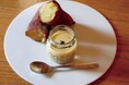 【秋限定!やきいもプリンが販売開始です】歴史的な蔵で作るスイーツ専門店「くらざしきスイーツ」より、やきいもプリンが10月26日(土)販売開始です。