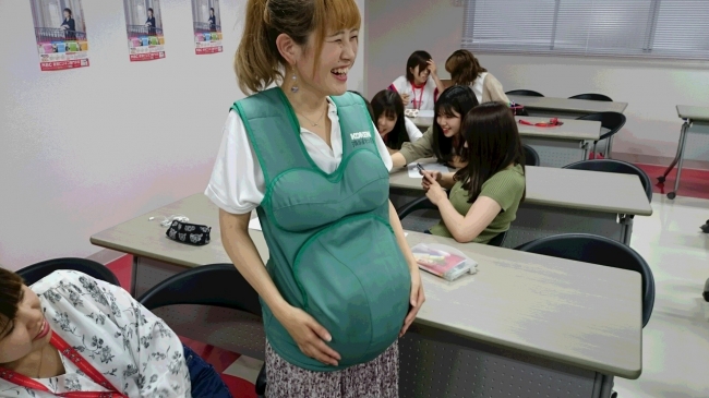 妊婦さんの体の重みや動きにくさを体験