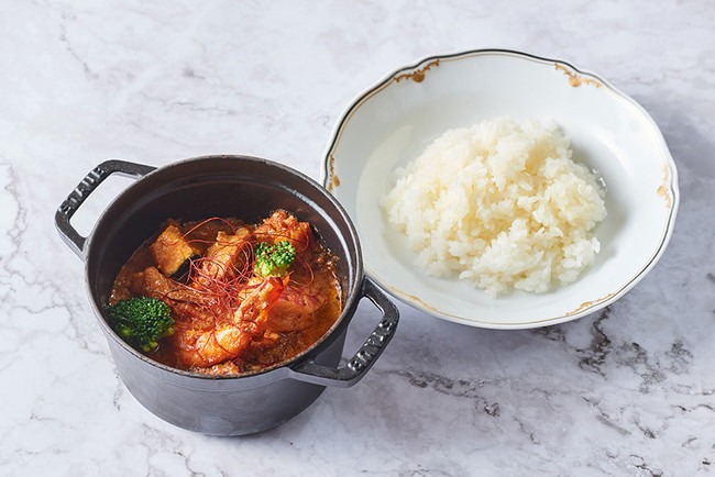 シーフードと夏野菜のレッドカレー