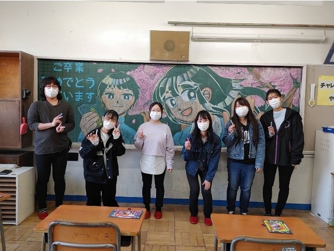 日本アニメ マンガ専門学校 新潟市内にある小学校の卒業式に合わせ 黒板アート で卒業生の門出をお祝い ｎｓｇグループのプレスリリース