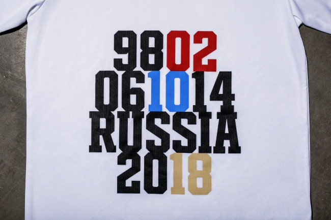 サッカー日本代表 18fifa ワールドカップ ロシア 大会出場記念ｔシャツを発売 17年8月31日 木 22 00より数量限定で販売開始 アディダス ジャパン株式会社のプレスリリース