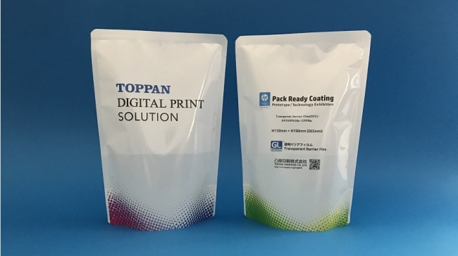 「HP Indigo Pack Ready Coating」を用いて生産した製品サンプル © Toppan Printing Co., Ltd