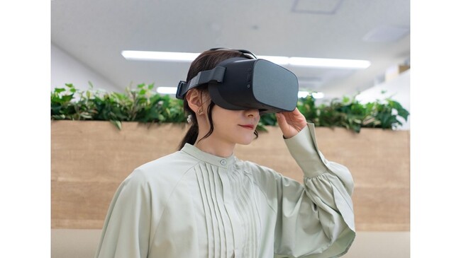 「安全道場VR(TM)」体験イメージ (C)TOPPAN INC.