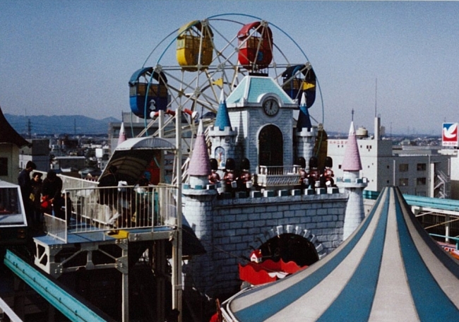 ▲開園当初～1992年設置「お城観覧車」