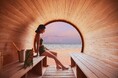【リゾナーレ小浜島】夕暮れ時の絶景ビーチで、月桃の爽やかな甘みある香りに包まれ、ととのう「月桃サウナ」販売