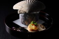 【星のや京都】春麗らかな奥嵐山で味わう、遊び心のある食材の組み合わせや調理法で、春の素材を引き立たせた会席料理「真味自在・春」提供開始