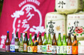 【軽井沢星野エリア 村民食堂】秋の日本酒「ひやおろし」本日解禁!佐久地域13蔵の25銘柄を楽しむ「軽井沢サケテラス」9月9日~10月31日開催