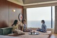 【1955 東京ベイ】日中はホテルで涼み、夕方からの入園に備える。真夏のテーマパーク旅を無理なく楽しむ宿泊プラン「猛暑回避！タイムシフト・ステイプラン」販売