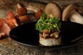 【星のや東京】「もう作られなくなった日本の家庭料理」を現代の美食へ。キノコやイチジクなどの秋の味覚と、懐かしい郷土の味が鮮やかに融合する秋限定メニュー提供開始