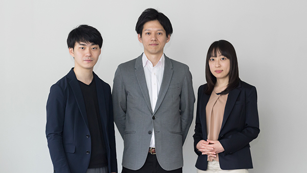 写真左より、アカデミスト CTO 森川公康、同代表取締役CEO・柴藤亮介、同取締役COO・大塚美穂