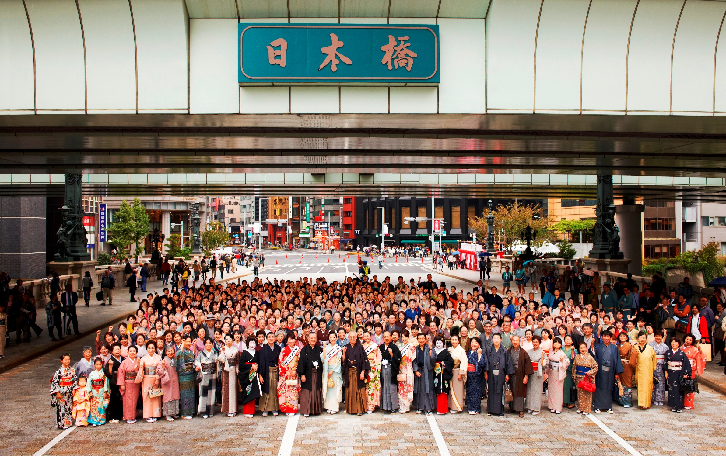 日本橋橋上で初の着物ファッションショー「TOKYO KIMONO WEEK 2012 ～きもの・和・日本橋～」｜三井不動産株式会社のプレスリリース