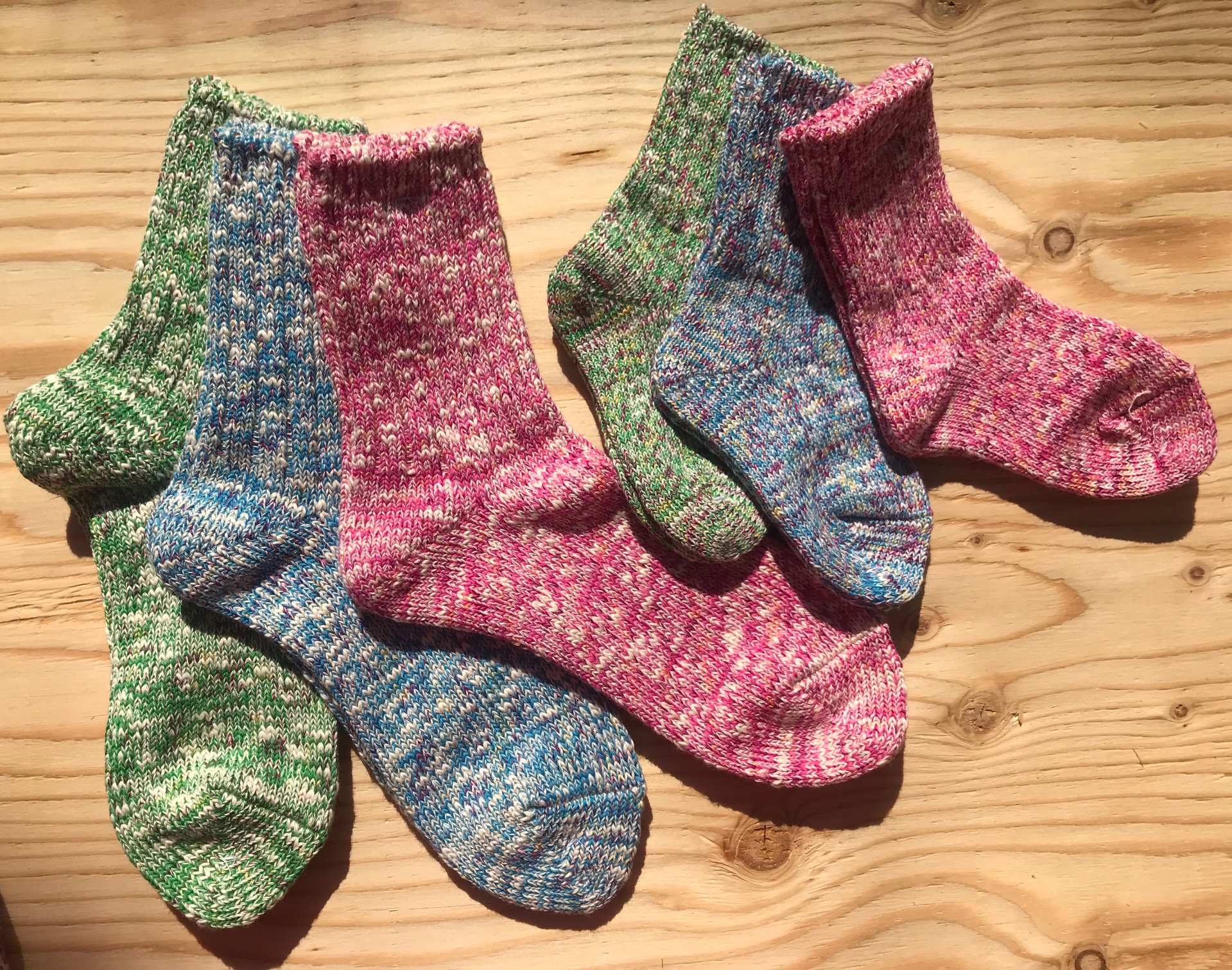 Ashi Tabi第二弾 親子de靴下 休日に ペアソックスで心もスタイルも同じ気持ちでお出かけ 11月 火 発売スタート 株式会社ユースタンダードのプレスリリース