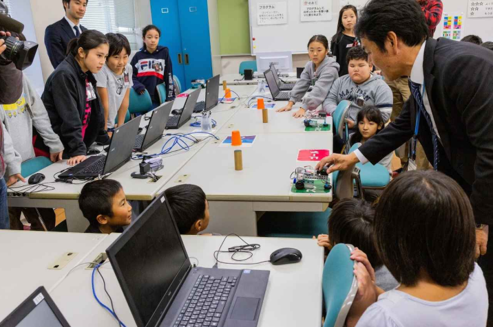 【ICT教育のG-VaLEd（ジーバレッド）】2020年のプログラミング教育必修化に向け、学校など教育現場向けキットの発売が決定　―2019年5月7日（火）より販売開始―