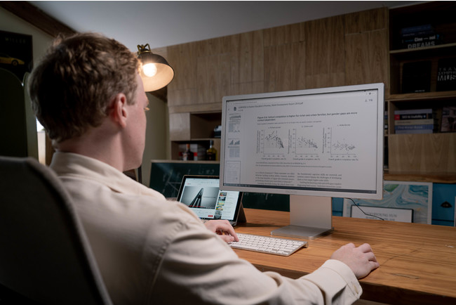 boox-mira-pro-using boox-mira-pro-using