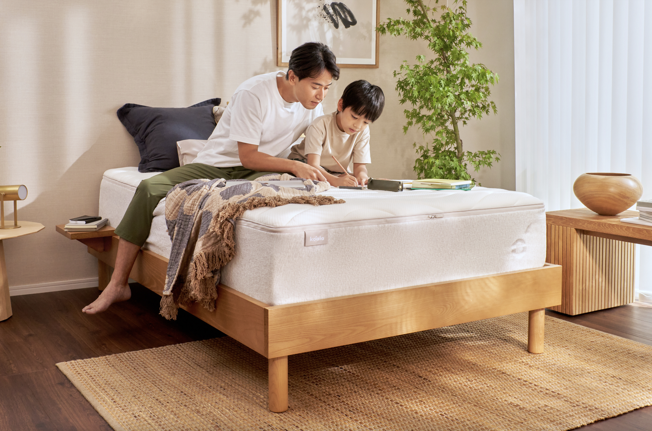 日本の住まいにマッチするシンプルなデザインのベッドフレーム「コアラ