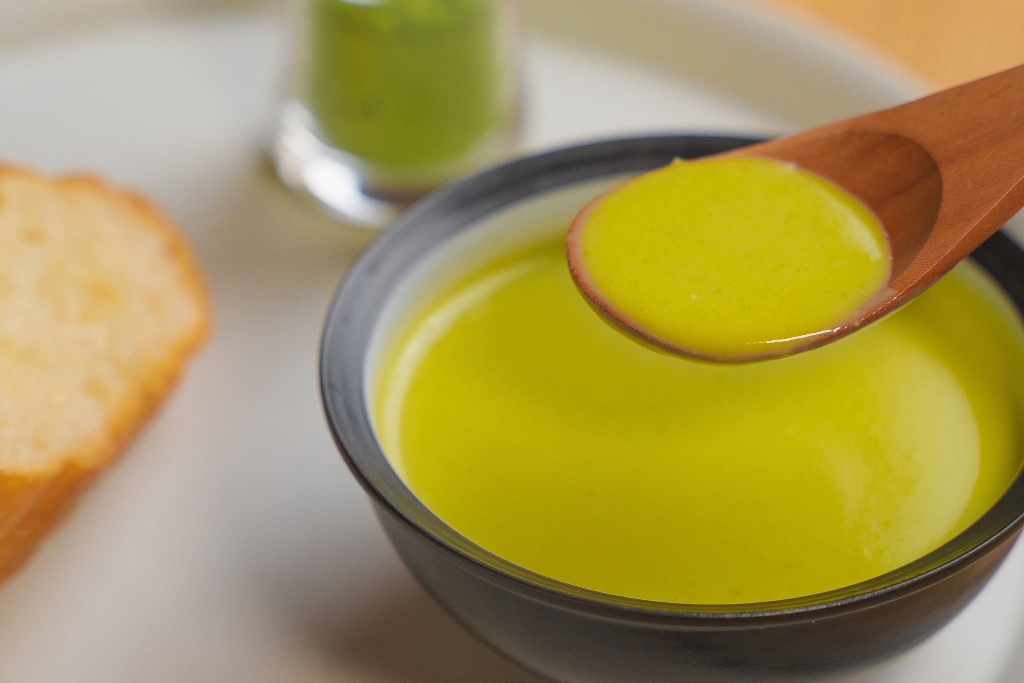 Heal The World が 奇跡の木 モリンガのスープでクラウドファンディングを開始 栄養たっぷりのスープで 心も体も社会も 豊かになる世界へ 100banchのプレスリリース