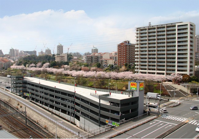 NPC24H南大沢駅前