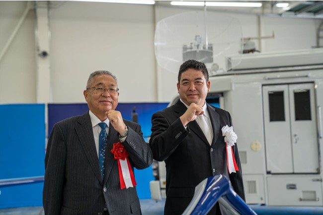 左：門馬 南相馬市長　右：松浦 テラ・ラボ代表　