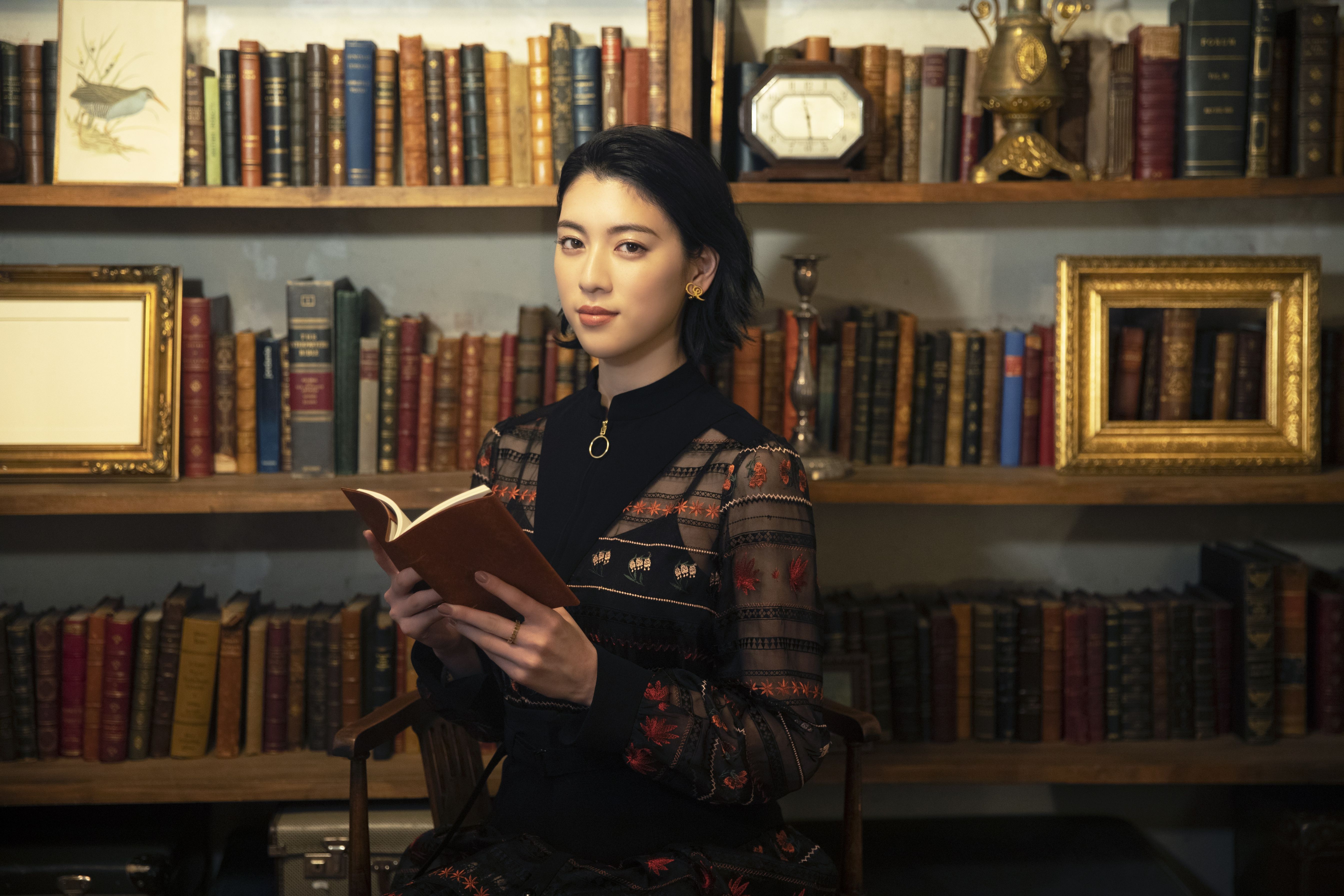 三吉彩花さんがセブンネット読書 2 担当に決定 セブンネットのプレスリリース