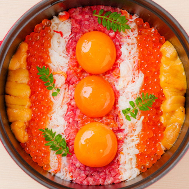 究極のうしみつ飯　～雲丹・いくら・和牛・蟹～