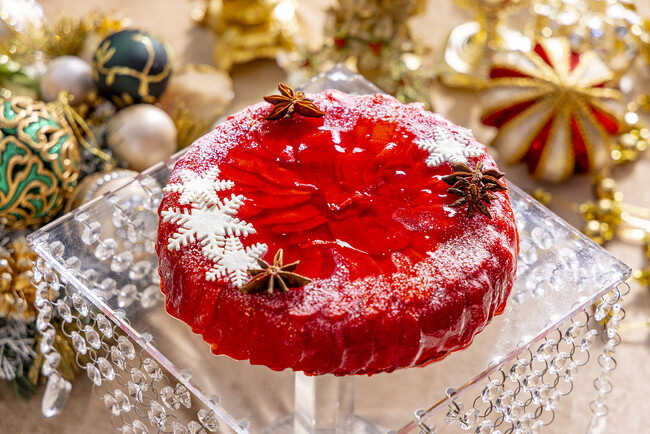 ルビーを冠したクリスマス・ティアラ