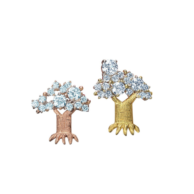 ブローチ 左)K18PG ダイヤモンド 0.68ct ¥715,000 右)K18YG WGダイヤモンド 1.04ct ¥990,000 ブローチ 左)K18PG ダイヤモンド 0.68ct ¥715,000 右)K18YG WGダイヤモンド 1.04ct ¥990,000